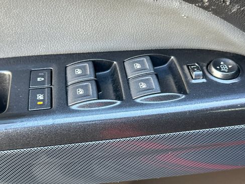 Used 2019 Chevrolet Colorado Z71 AWD/4WD image 12