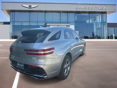 Used 2026 Genesis GV70 2.5T Advanced image 8