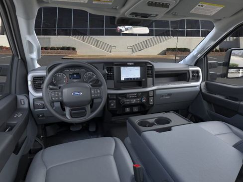 New 2025 Ford F550 4x4 Regular Cab Super Duty image 9