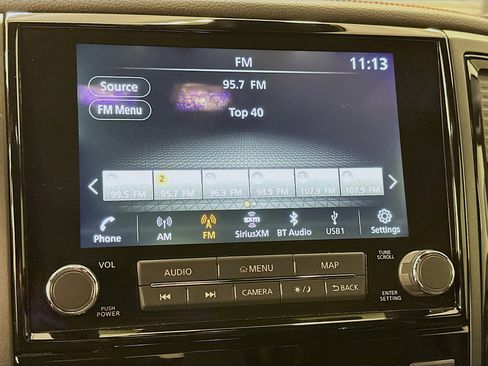 Used 2024 Nissan Titan PRO-4X w/ Pro-4x Convenience Package image 21