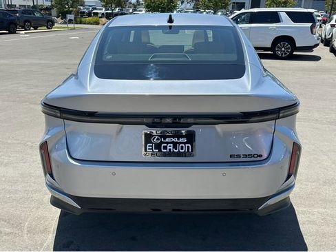 New 2026 Lexus ES 350e FWD image 5