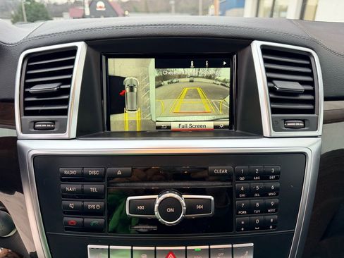 Used 2015 Mercedes-Benz GL 450 4MATIC image 21