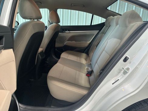 Used 2020 Hyundai Elantra SEL w/ Winter Weather Package FWD image 15
