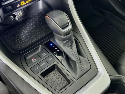 Used 2025 Toyota RAV4 XLE Premium FWD image 21