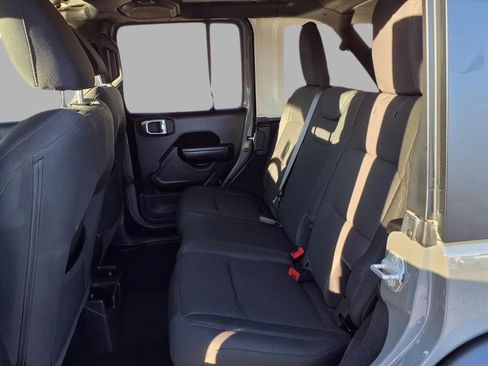 Used 2021 Jeep Wrangler Unlimited Sport image 22