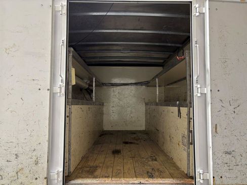 Used 2018 Chevrolet Express 3500 w/ Power Convenience Package image 18