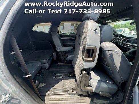 Used 2023 Buick Enclave Essence w/ Experience Buick Package AWD/4WD image 31