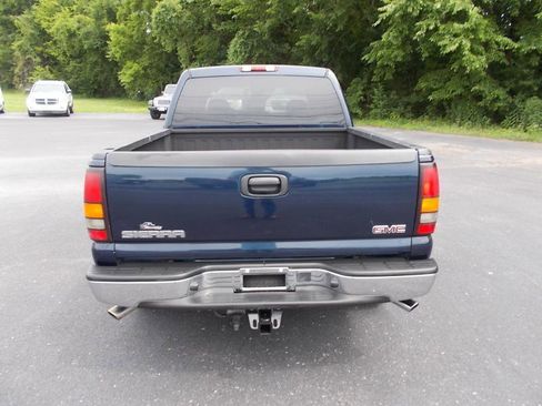 Used 2005 GMC Sierra 1500 SLE w/ Safe And Sound Package RWD image 15