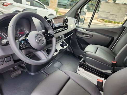 New 2025 Mercedes-Benz Sprinter 2500 image 7