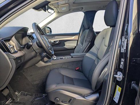 New 2026 Volvo XC90 B6 Plus w/ Protection Package image 4
