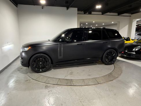 Used 2024 Land Rover Range Rover Long Wheelbase Autobiography image 7