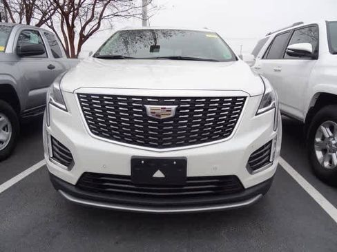 Used 2020 Cadillac XT5 Premium Luxury image 2