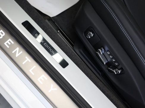Used 2025 Bentley Continental GTC image 46