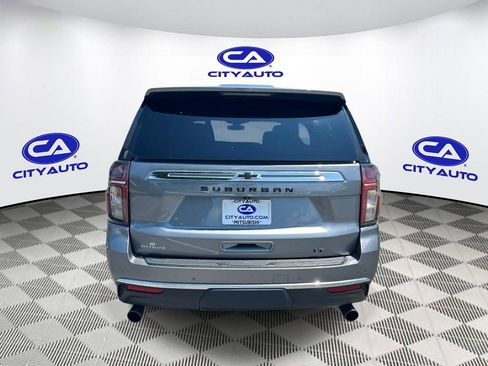 Used 2021 Chevrolet Suburban LT w/ LT Signature Package RWD image 5