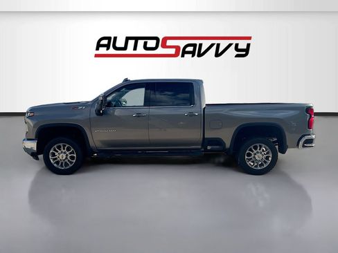 Used 2024 Chevrolet Silverado 2500 LTZ w/ LTZ Premium Package AWD/4WD image 4