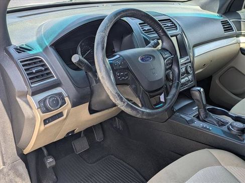 Used 2016 Ford Explorer XLT w/ Equipment Group 201A AWD/4WD image 10