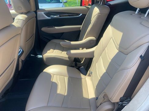 Used 2020 Cadillac XT6 Premium Luxury w/ Platinum Package AWD/4WD image 31
