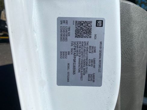 Used 2024 GMC Savana 2500 w/ Driver Convenience Package image 28