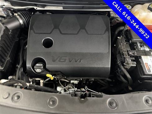 Used 2022 Buick Enclave Essence image 11