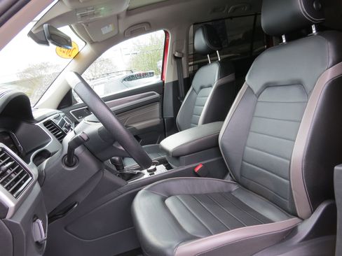 Used 2023 Volkswagen Atlas SEL Premium image 21