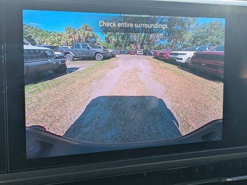 New 2025 Jeep Gladiator Sport image 18