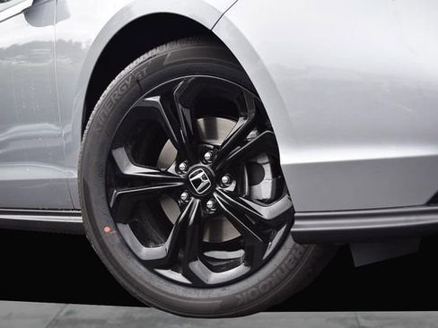 New 2025 Honda Accord SE image 3