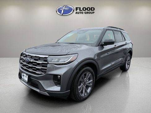 New 2026 Ford Explorer Active w/ Active Comfort Package image 3