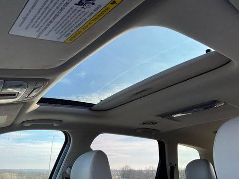 Used 2024 Kia Telluride S w/ S Sunroof Package image 27