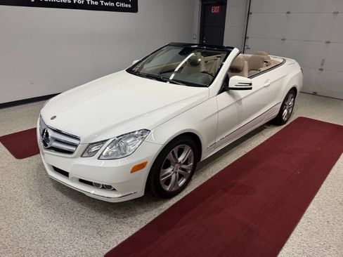 Used 2011 Mercedes-Benz E 350 Cabriolet image 3