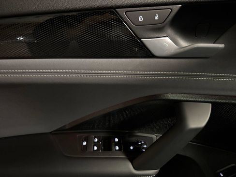 New 2026 Volkswagen Tiguan SE AWD/4WD image 10