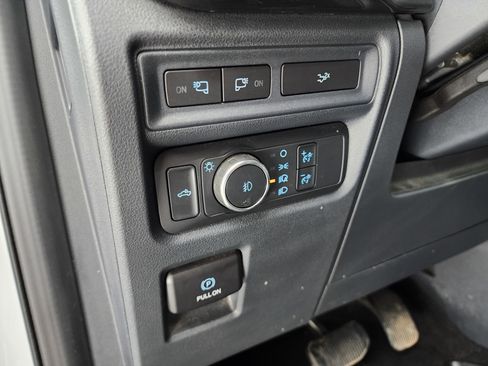 Used 2022 Ford F150 XLT w/ Equipment Group 302A High image 39