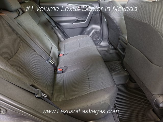 Used 2021 Toyota RAV4 LE AWD/4WD image 20