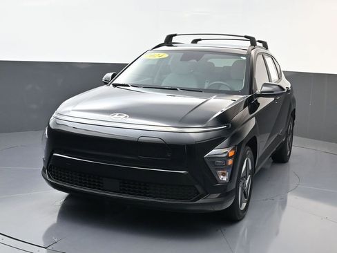 Certified 2024 Hyundai Kona SEL FWD image 8
