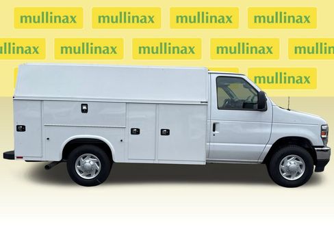 New 2026 Ford E-350 and Econoline 350 Super Duty w/ Power Equipment Group image 15