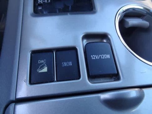 Used 2013 Toyota Highlander SE image 12