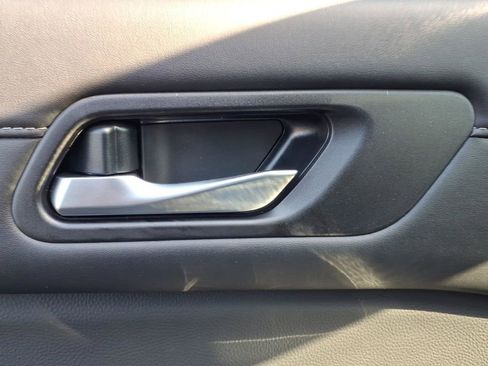 New 2026 Nissan Pathfinder SL image 16