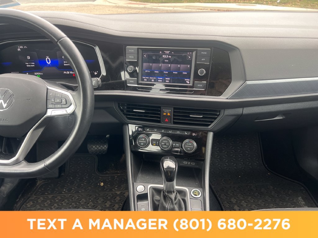 Used 2024 Volkswagen Jetta SE FWD image 20