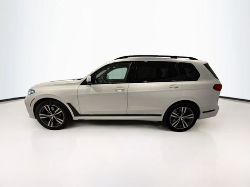 Used 2022 BMW X7 M50i w/ Executive Package AWD/4WD image 4