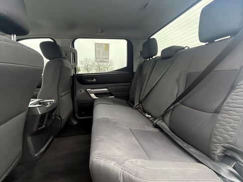 Used 2022 Toyota Tundra SR5 w/ SR5 Convenience Package AWD/4WD image 16