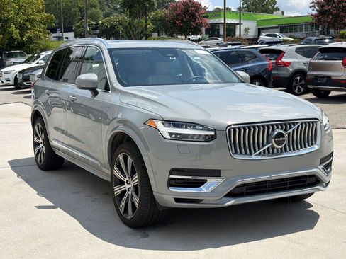 Used 2025 Volvo XC90 T8 Plus w/ Protection Package Premier AWD/4WD image 7
