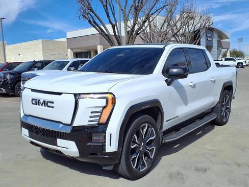 Certified 2025 GMC Sierra EV Denali image 28