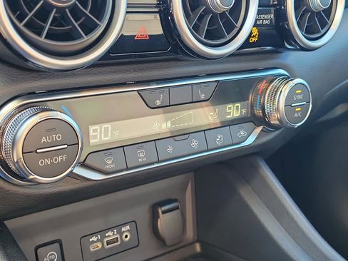 Certified 2025 Nissan Sentra SR image 29