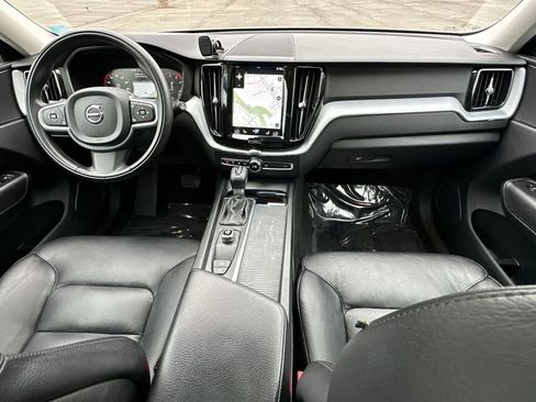 Used 2018 Volvo XC60 T6 Momentum AWD/4WD image 17