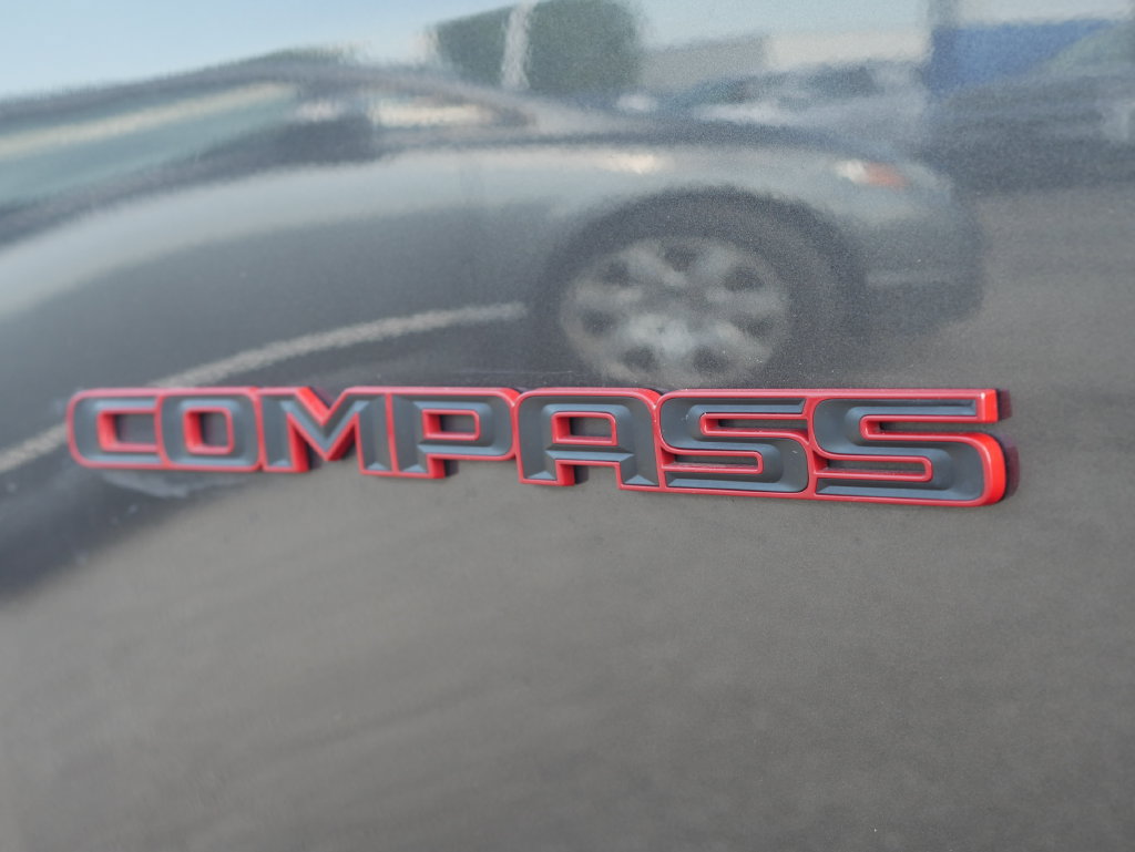 Used 2024 Jeep Compass Trailhawk AWD/4WD image 33