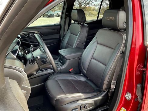 Used 2023 Chevrolet Traverse High Country image 27