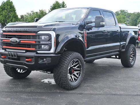 New 2026 Ford F250 Lariat w/ Black Appearance Package AWD/4WD image 8