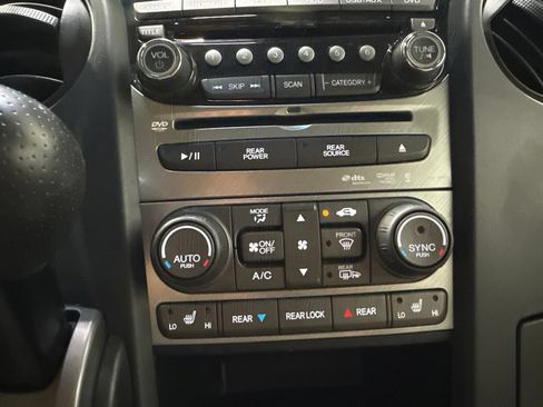 Used 2013 Honda Pilot Touring image 17
