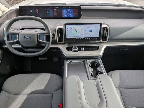 New 2025 Ford Expedition Max Active image 14