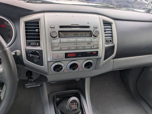 Used 2011 Toyota Tacoma 4x4 Double Cab w/ TRD Off-Road Pkg image 25
