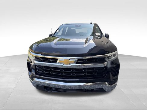 Used 2023 Chevrolet Silverado 1500 LT AWD/4WD image 2